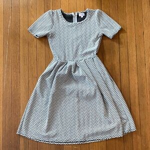 Lularoe Black and White Zigzag Amelia dress
